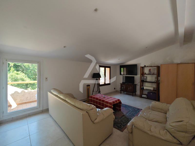 Maison - 106 m² - 5 pièces