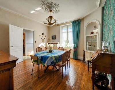 Maison - 150 m² - 7 pièces