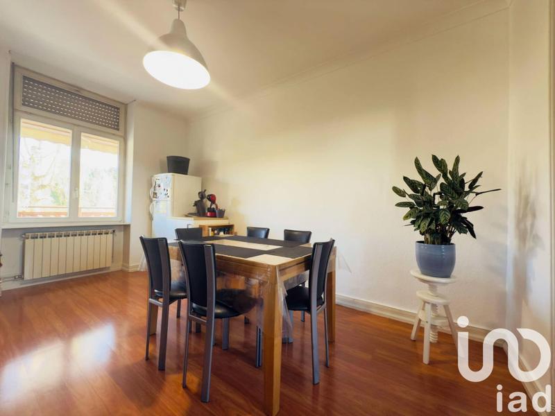 Appartement - 95 m² - 6 pièces