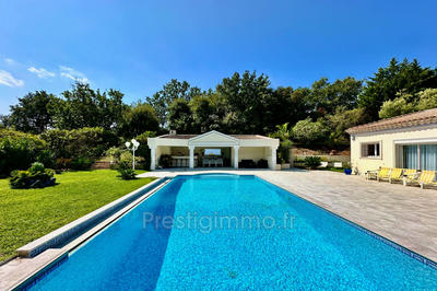 Maison - 280 m² - 8 pièces