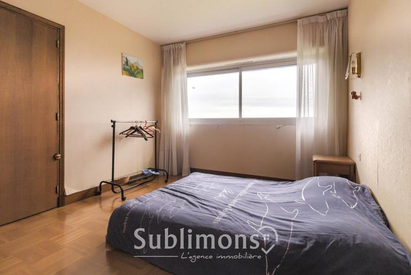 Maison - 220 m² - 9 pièces