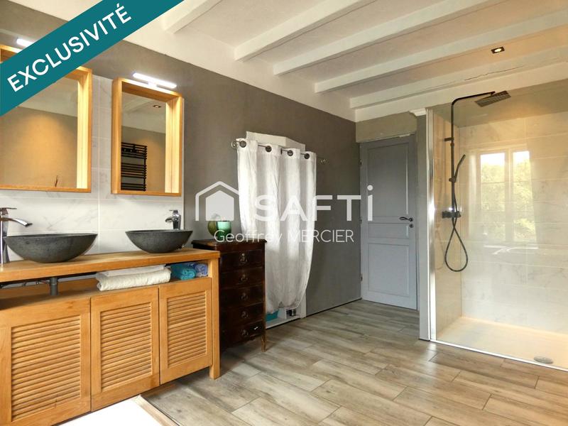 Maison - 232 m² - 7 pièces