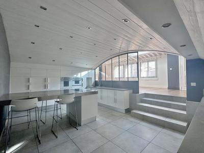 Maison - 288 m² - 7 pièces