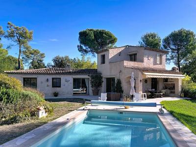 Maison - 150 m² - 4 pièces