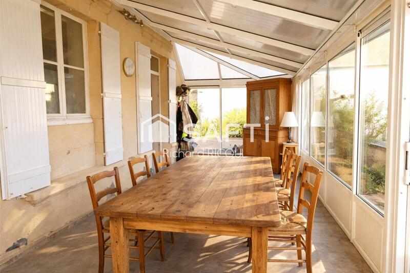 Maison - 209 m² - 9 pièces