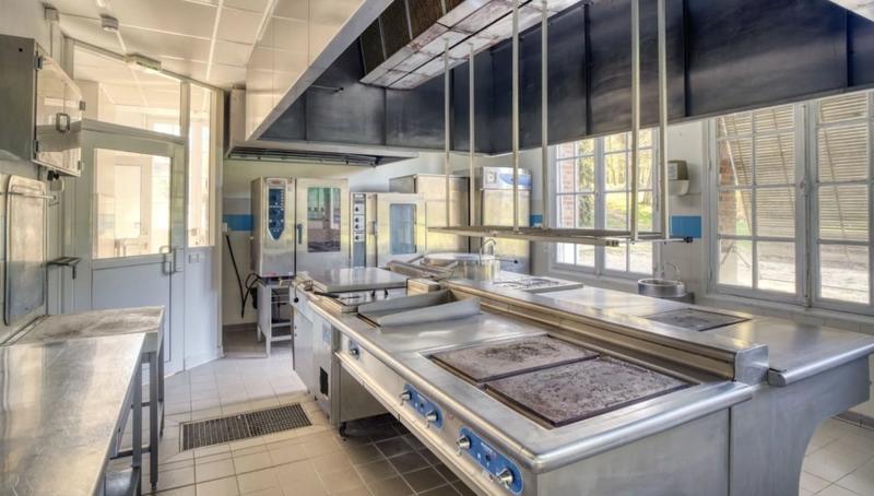 Manoir - 1 850 m² - 30 pièces