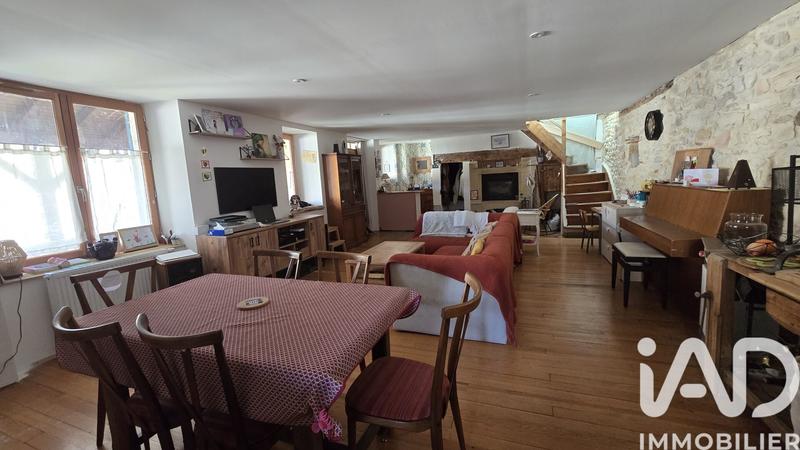 Maison de village - 264 m² - 1 pièce