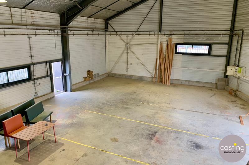 Local d'activités - 365 m²