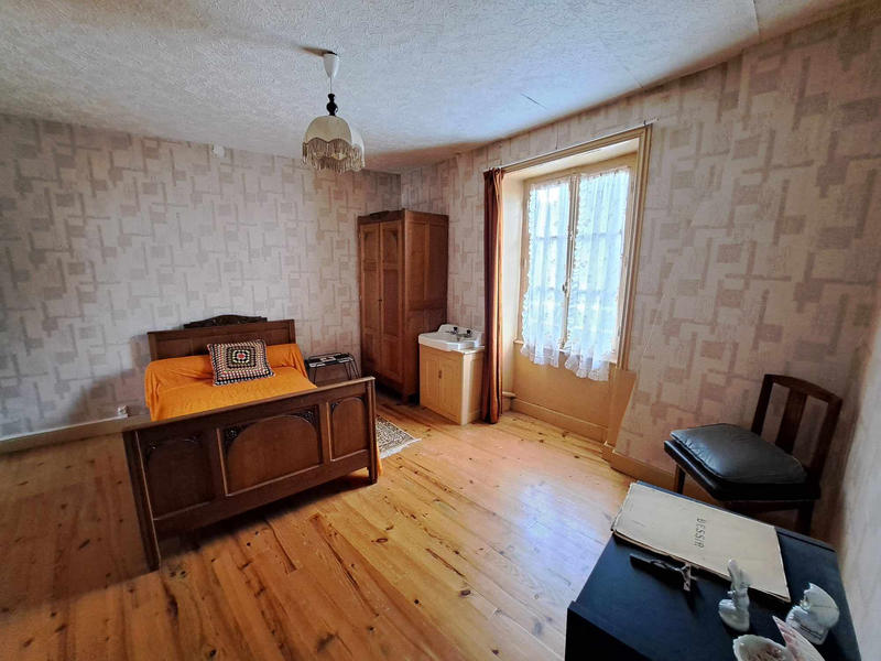 Maison - 208 m² - 8 pièces