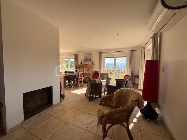 Propriété - 150 m² - 7 pièces