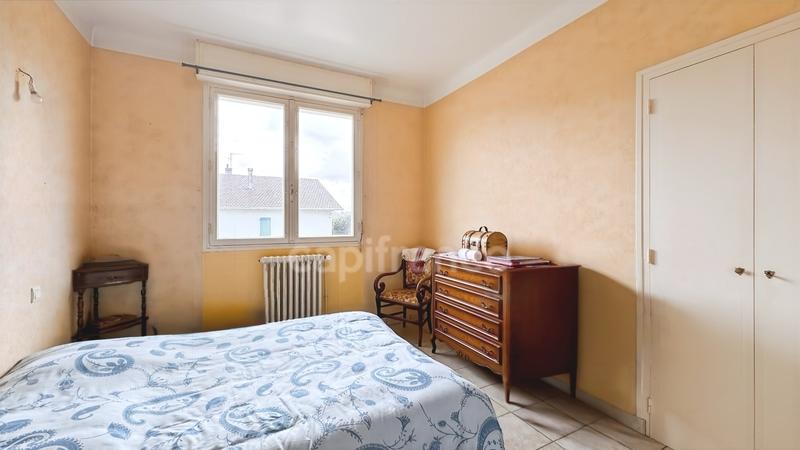 Maison - 99 m² - 5 pièces