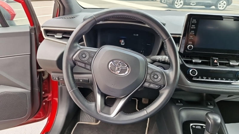 Toyota Corolla Sport Touring 122h Dynamic Business +