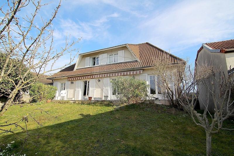 Maison - 137 m² - 6 pièces