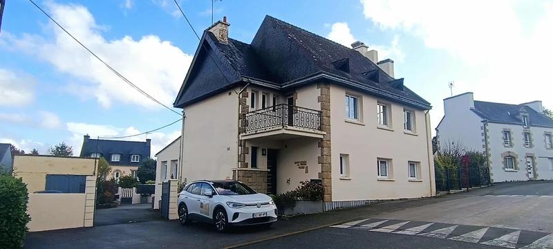 Maison - 199 m² - 8 pièces