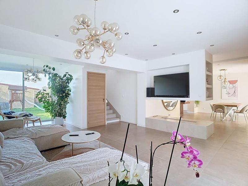 Maison - 150 m² - 6 pièces