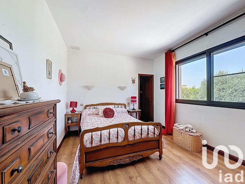 Maison - 227 m² - 8 pièces