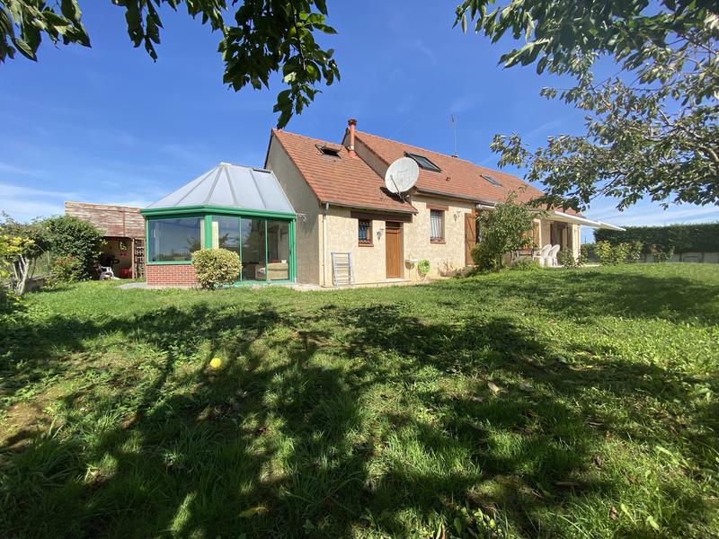 Maison - 220 m² - 9 pièces