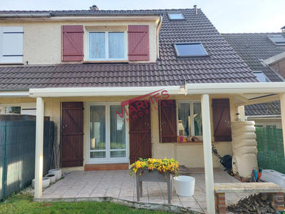 Maison traditionnelle - 94 m² - 6 pièces