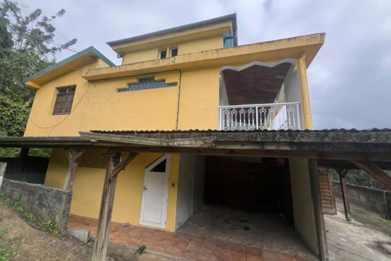 Appartement - 100 m² - 4 pièces