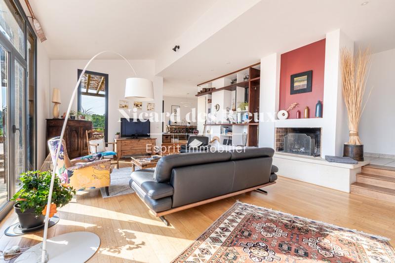 Maison - 179 m² - 8 pièces