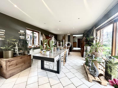 Corps de ferme - 260 m² - 8 pièces