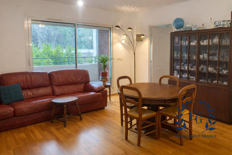 Appartement - 97 m² - 5 pièces