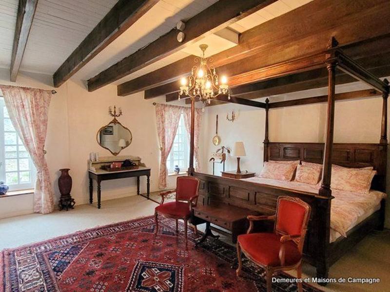 Demeure - 330 m² - 10 pièces