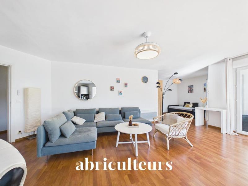 Appartement ancien - 82 m² - 4 pièces