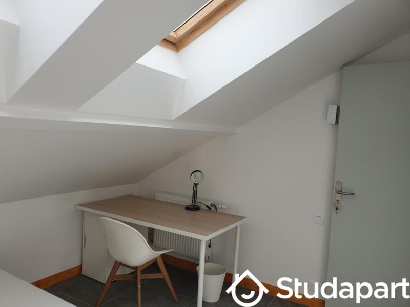 Chambre - 12 m² - 1 pièce