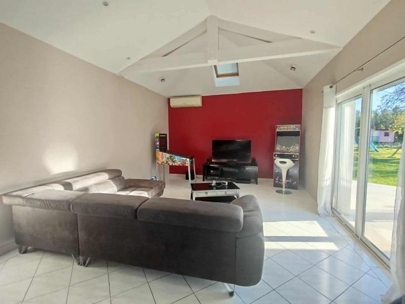 Propriété - 131 m² - 4 pièces