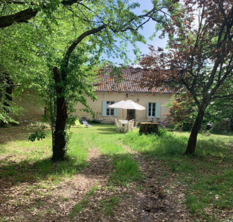 Maison - 245 m² - 7 pièces