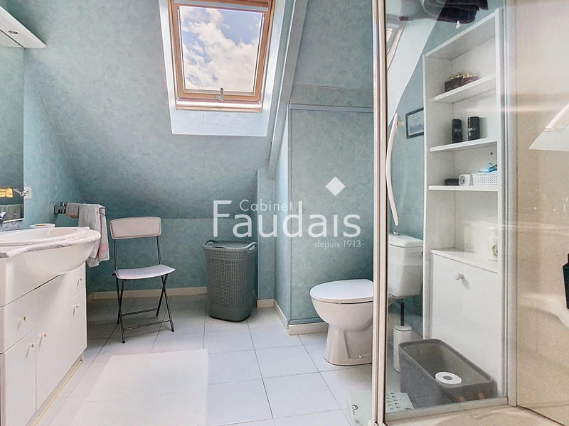 Maison - 137 m² - 6 pièces