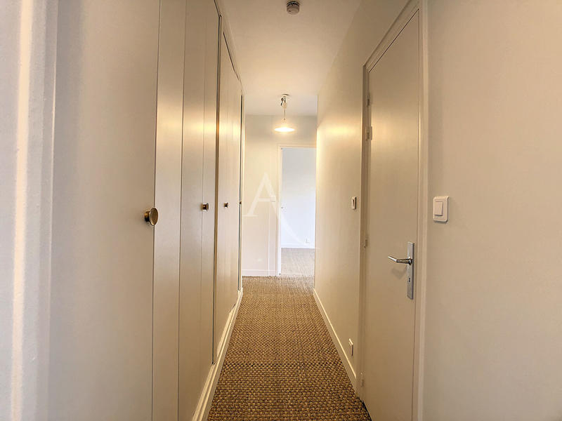 Appartement - 95 m² - 5 pièces