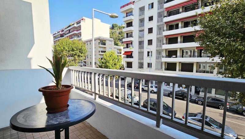 Appartement - 72 m² - 3 pièces