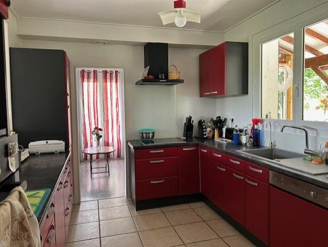 Maison - 250 m² - 7 pièces