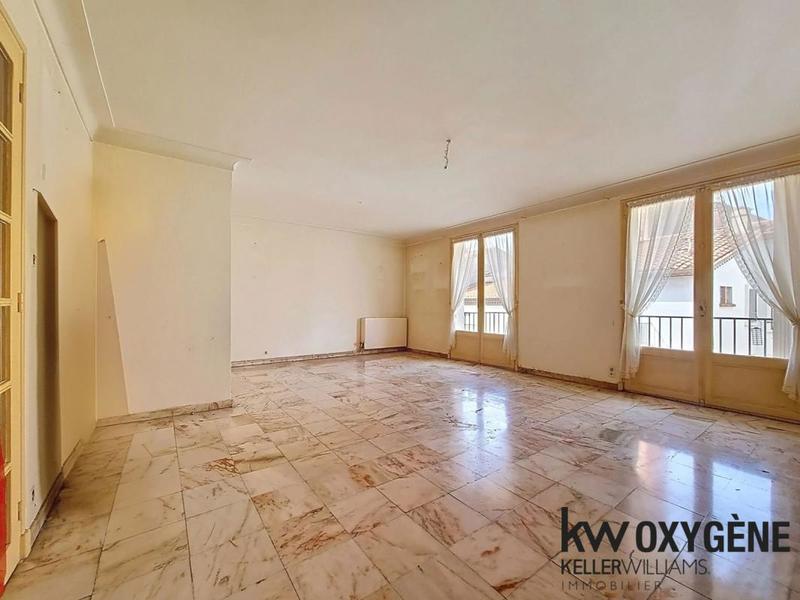 Appartement - 104 m² - 4 pièces