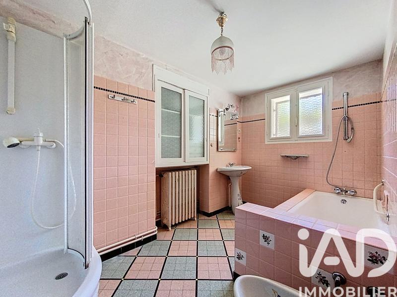 Maison - 198 m² - 7 pièces