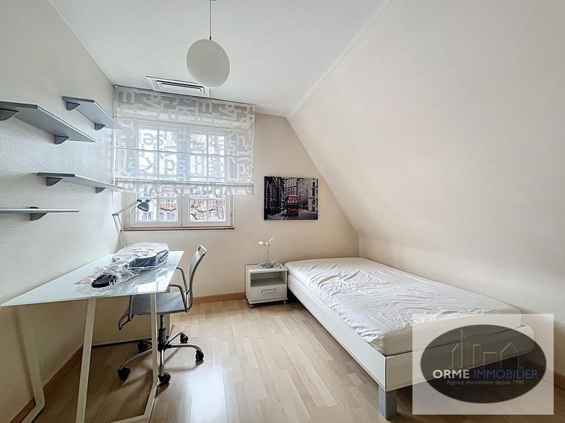 Maison - 166 m² - 7 pièces