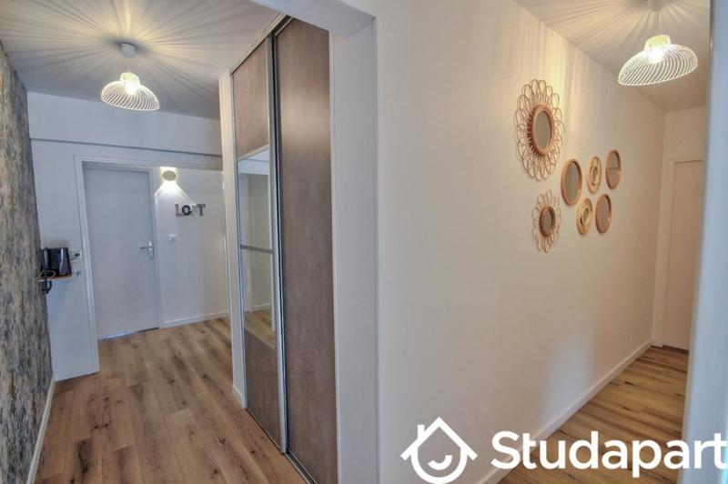 Chambre - 9 m² - 1 pièce