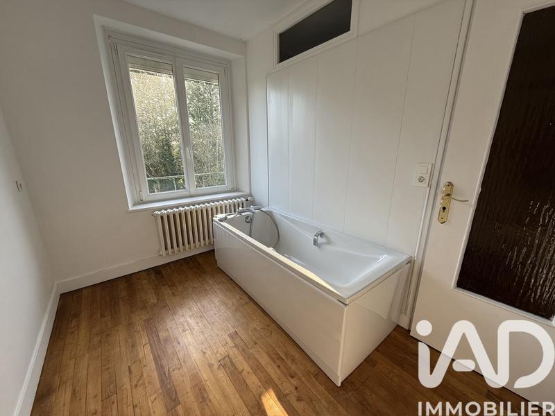 Maison - 213 m² - 9 pièces
