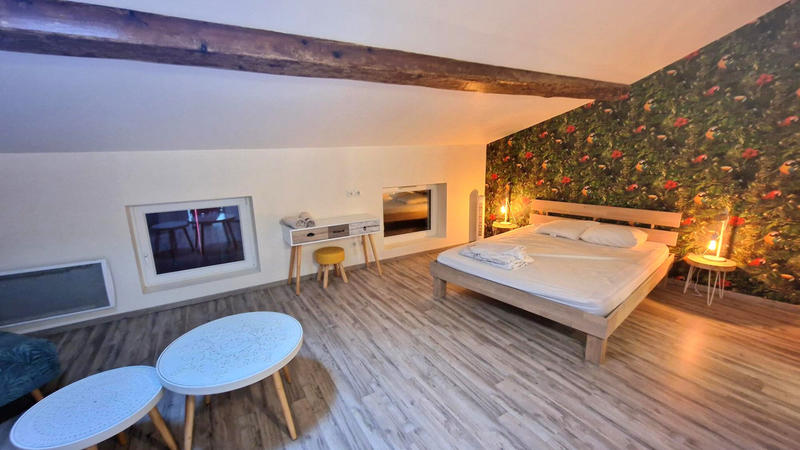 Maison - 240 m² - 7 pièces