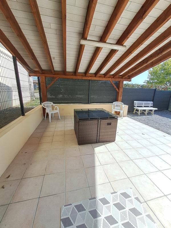 Propriété - 323 m² - 12 pièces