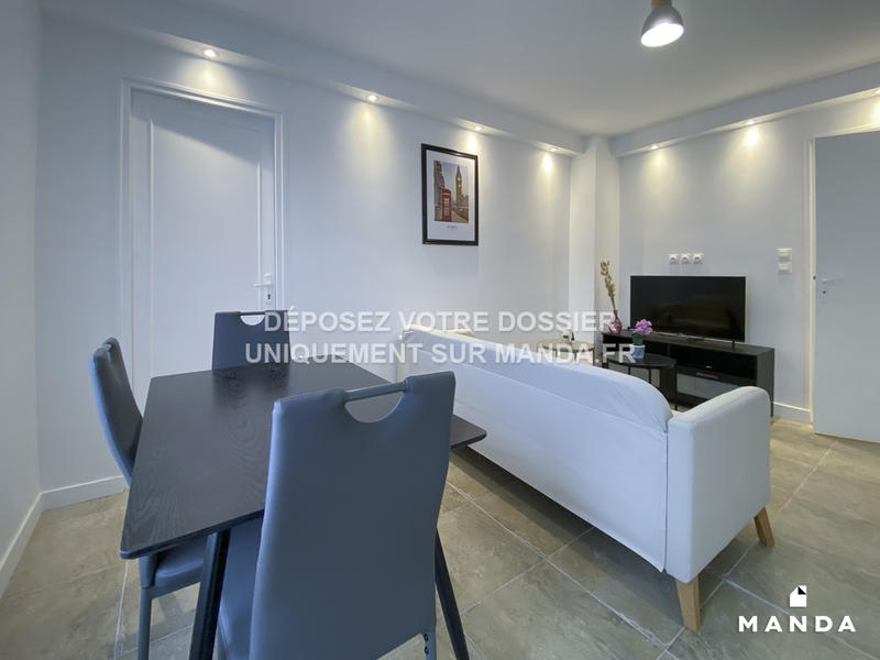 Chambre - 10 m² - 4 pièces