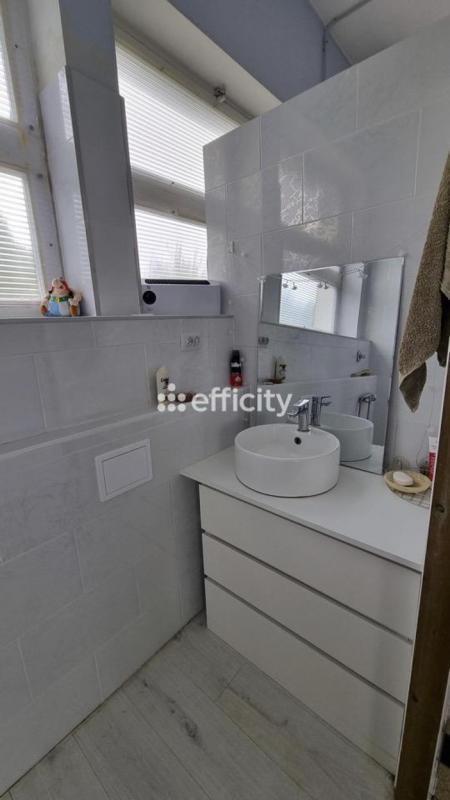 Maison - 205 m² - 8 pièces