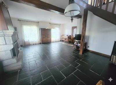 Maison - 123 m² - 6 pièces