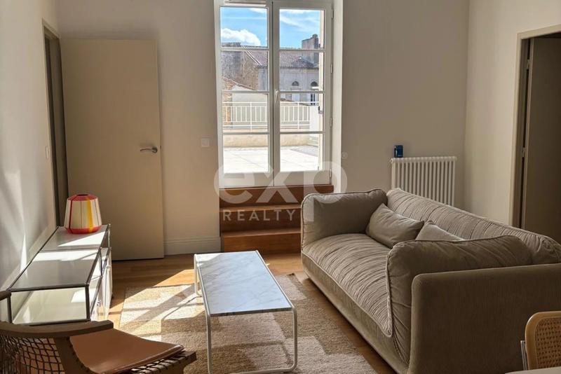 Appartement - 104 m² - 4 pièces