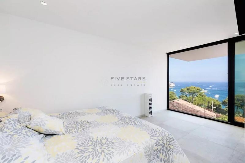 Villa - 340 m² - 6 pièces