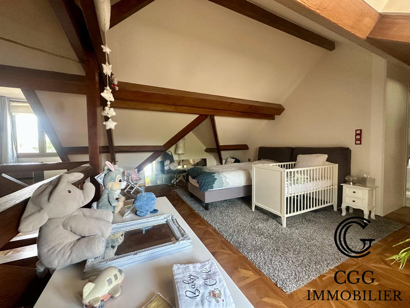 Maison - 223 m² - 6 pièces