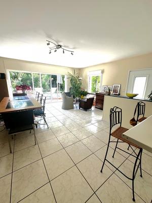 Maison traditionnelle - 136 m² - 5 pièces