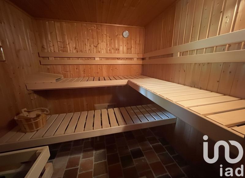 Maison - 360 m² - 10 pièces